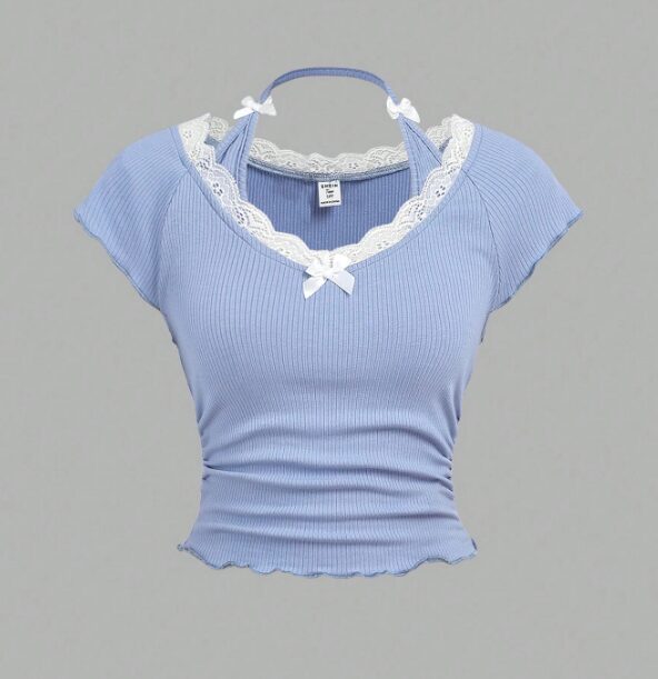 Captura-de-pantalla-2024-08-27-140402-copia.jpg CAMISETA CORTA KNITTED CON DETALLE DE ENCAJE - Imagen 1