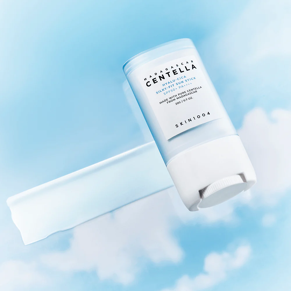 skin1004-sun-hyalu-cica-silky-fit-sun-stick-40032143442166_1440x.webp MADAGASCAR CENTELLA HYALU-CICA SILKY-FIT SUN STICK - Imagen 1
